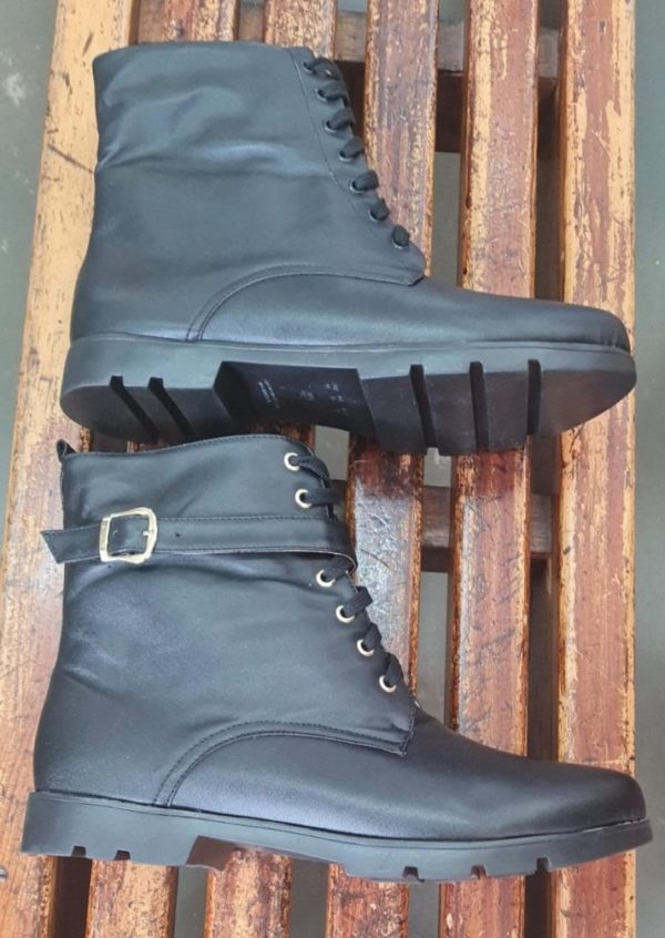 Bota Tratorada Preta